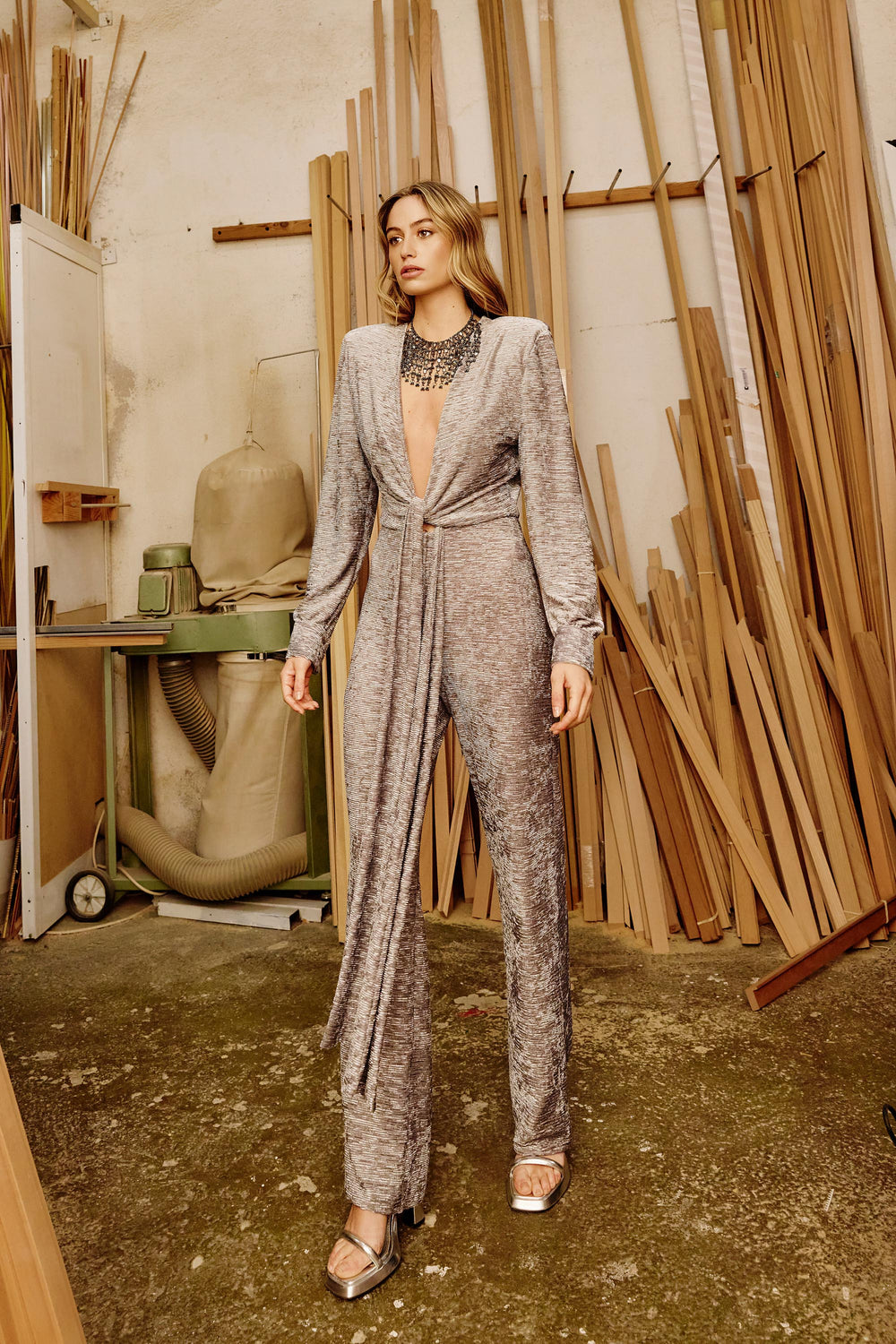Mono Padouk Grey