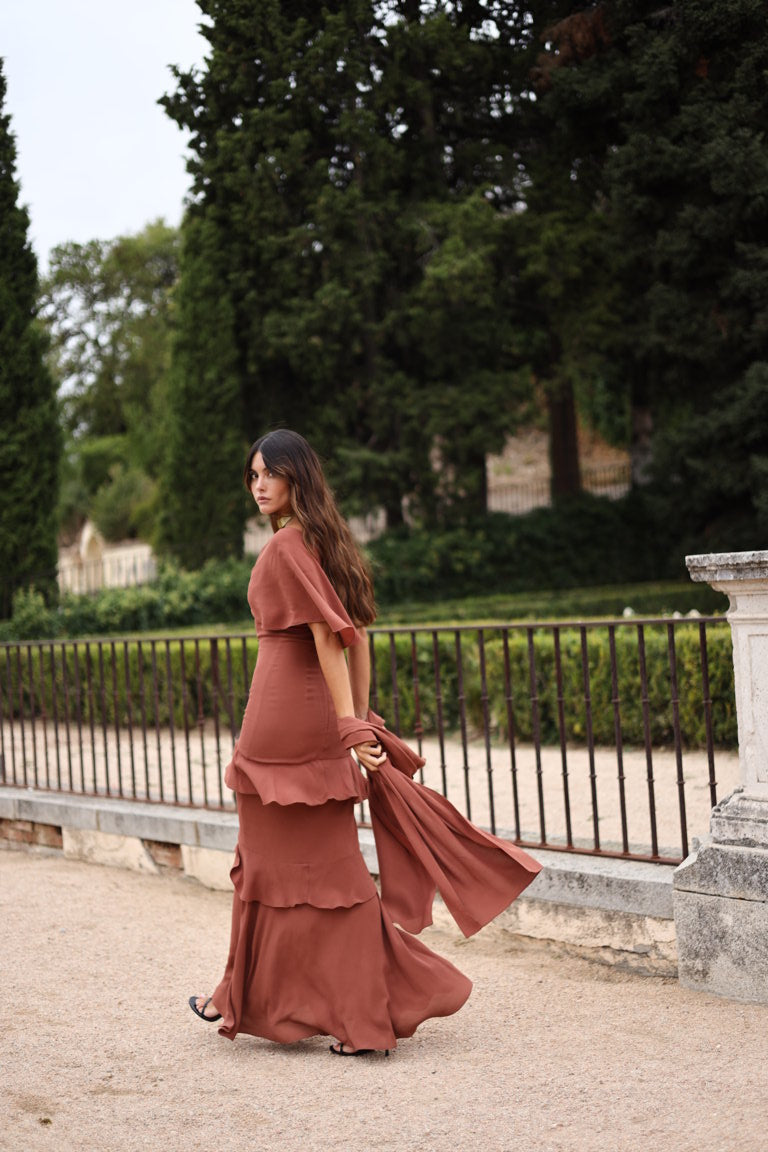 Vestido Makira con chal Tobacco