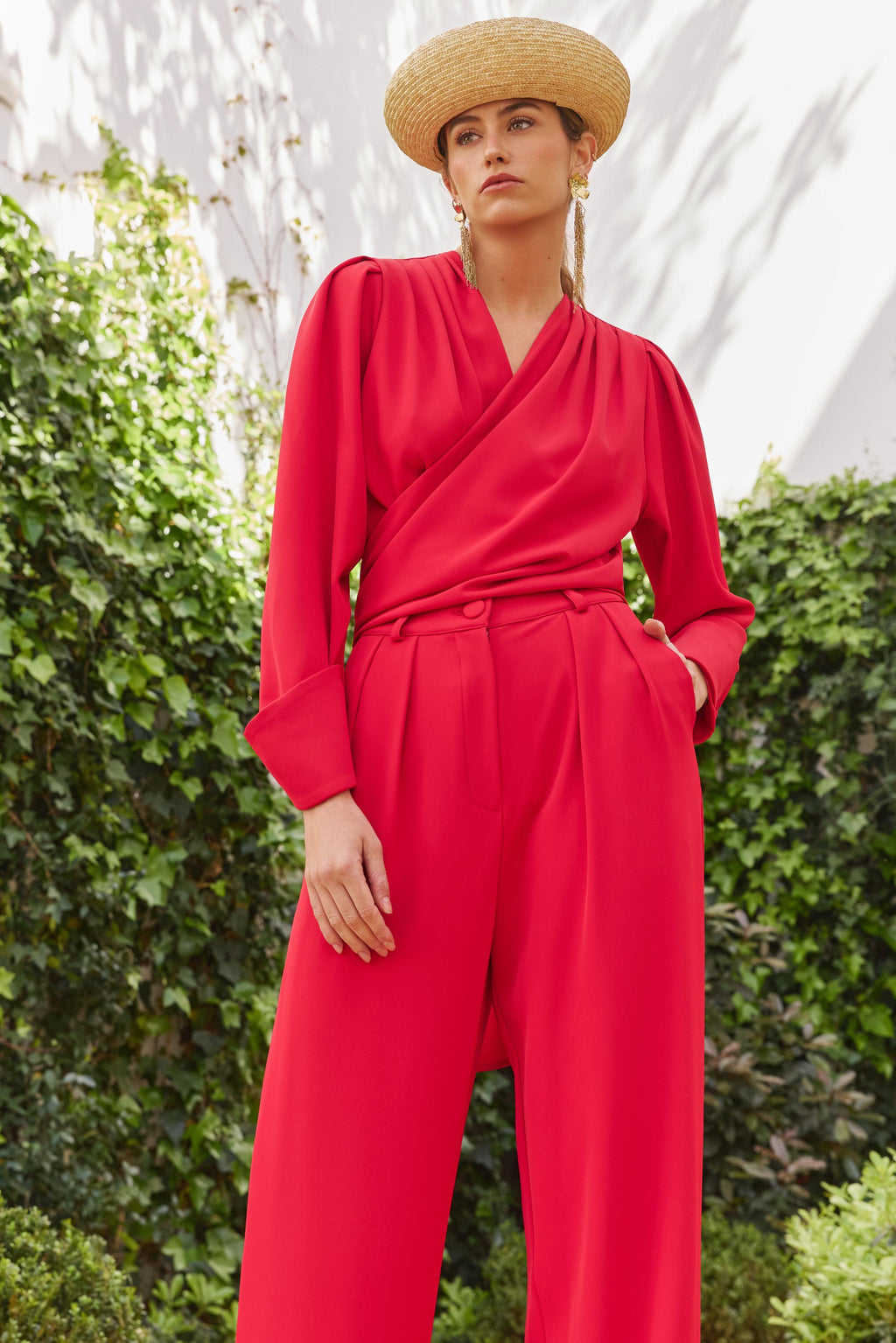 Blusa Nira Red – Look completo – Confección artesanal en Sevilla