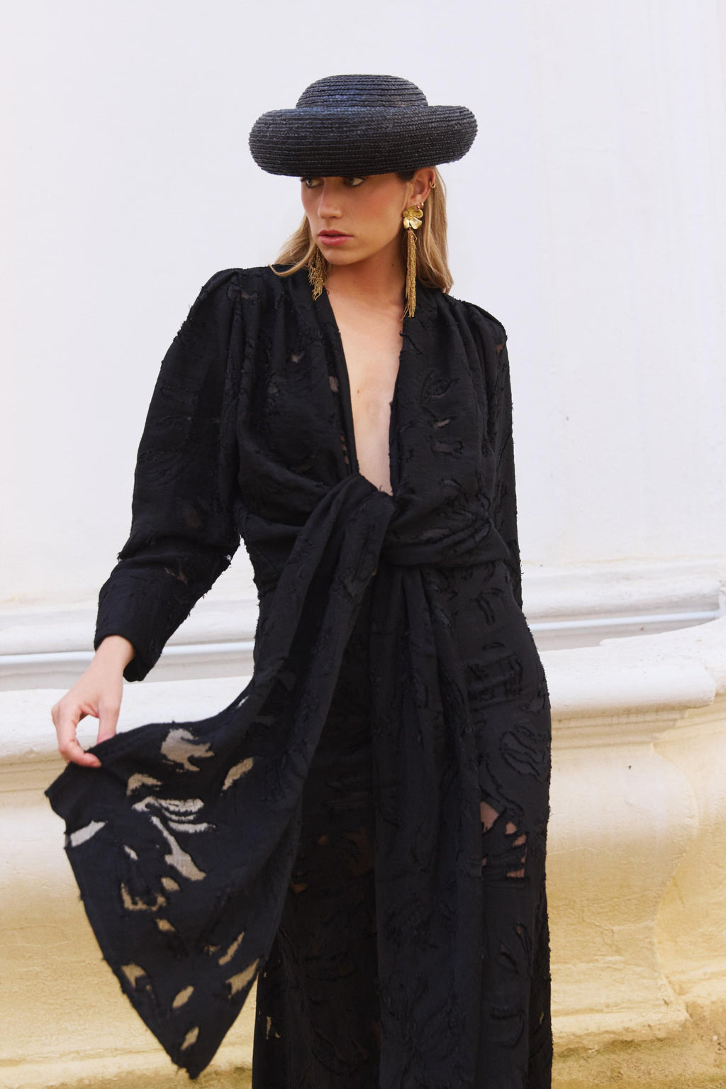 Blusa Nira Devoré Black – Vista principal – Made in Spain por Dew & Corch