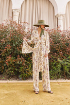 Blusa Nira Green – Look completo – Confección artesanal en Sevilla