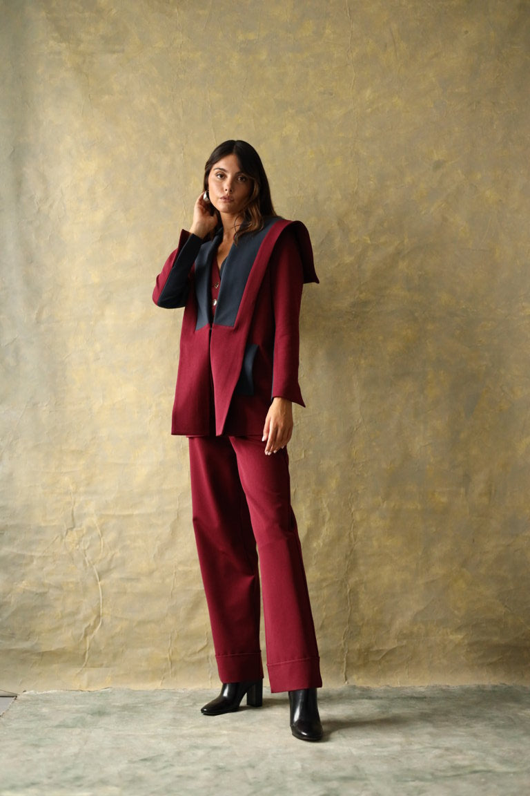 Veste en laine bordeaux et bleue