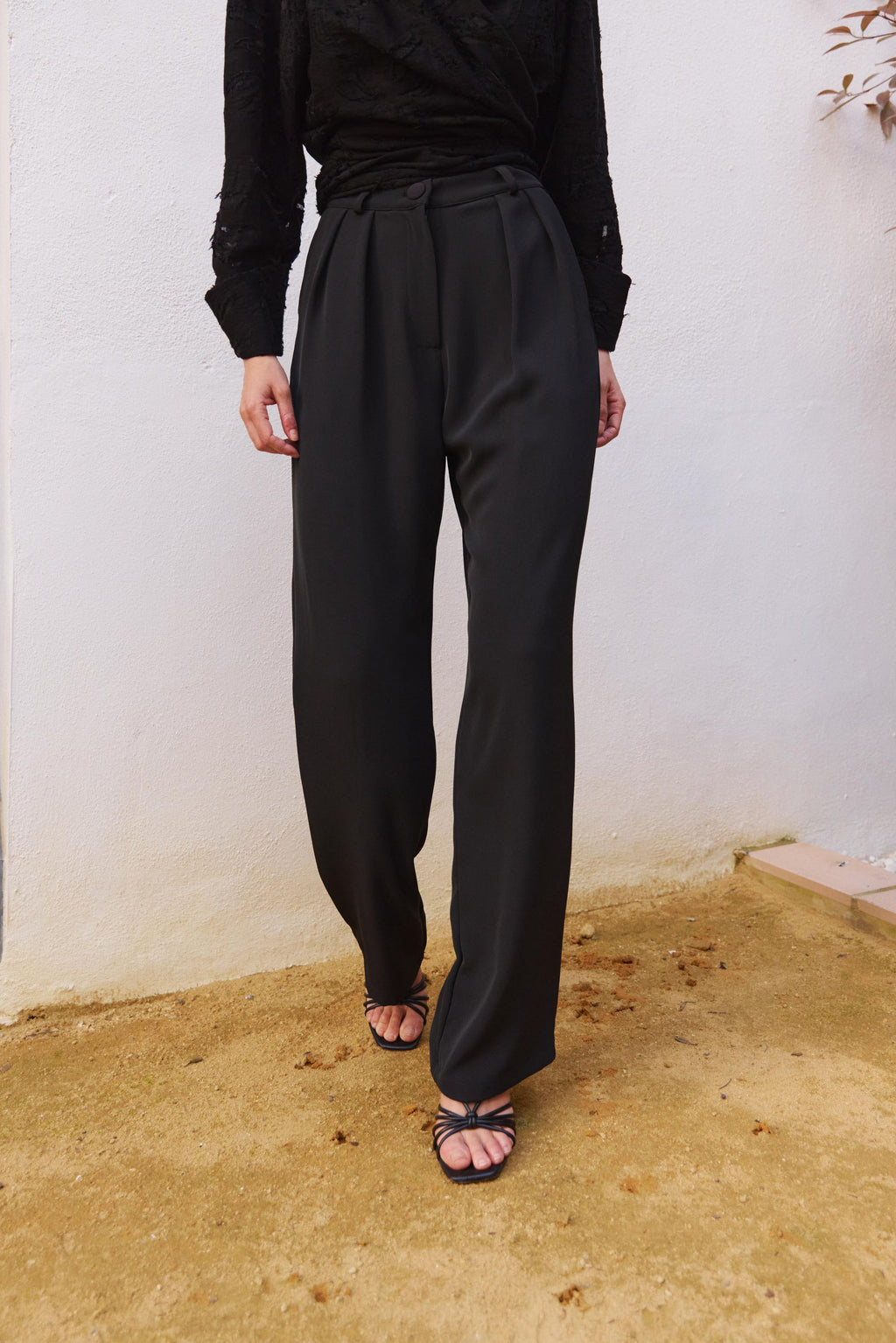 Pantalón Rigel Black – Detalle – Slow fashion española
