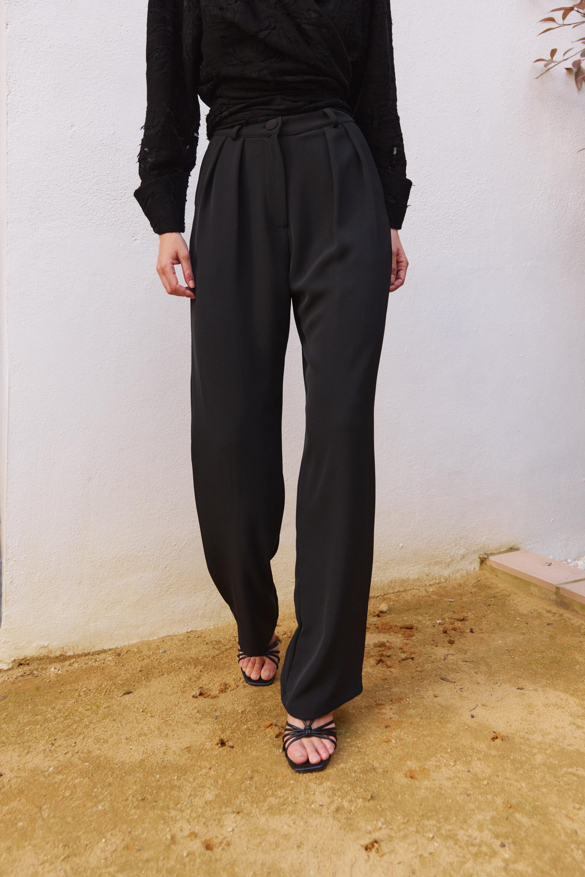 Pantalón Rigel Black – Detalle – Slow fashion española