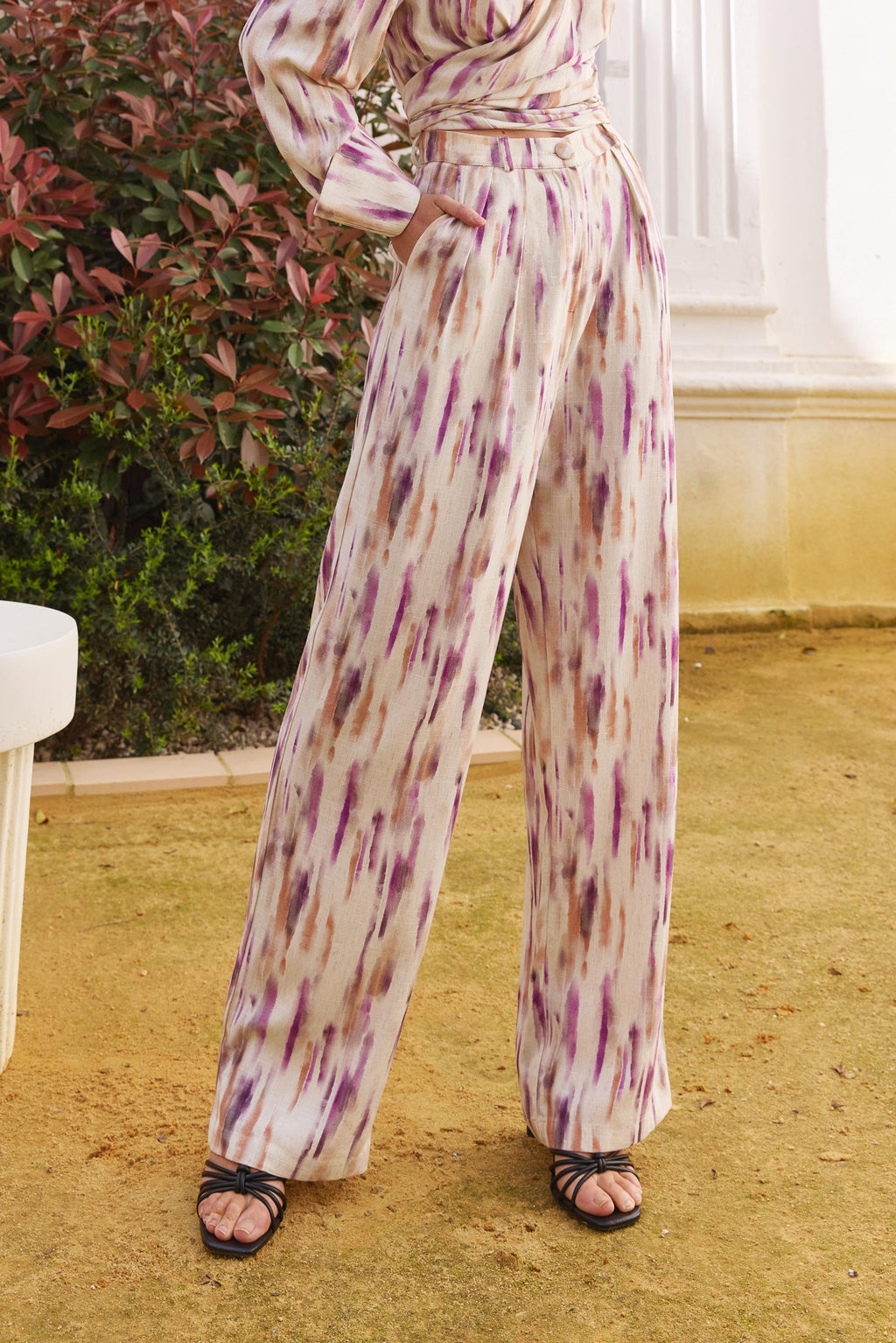 Pantalón Rigel Pink – Vista lateral – Dew & Corch SS26