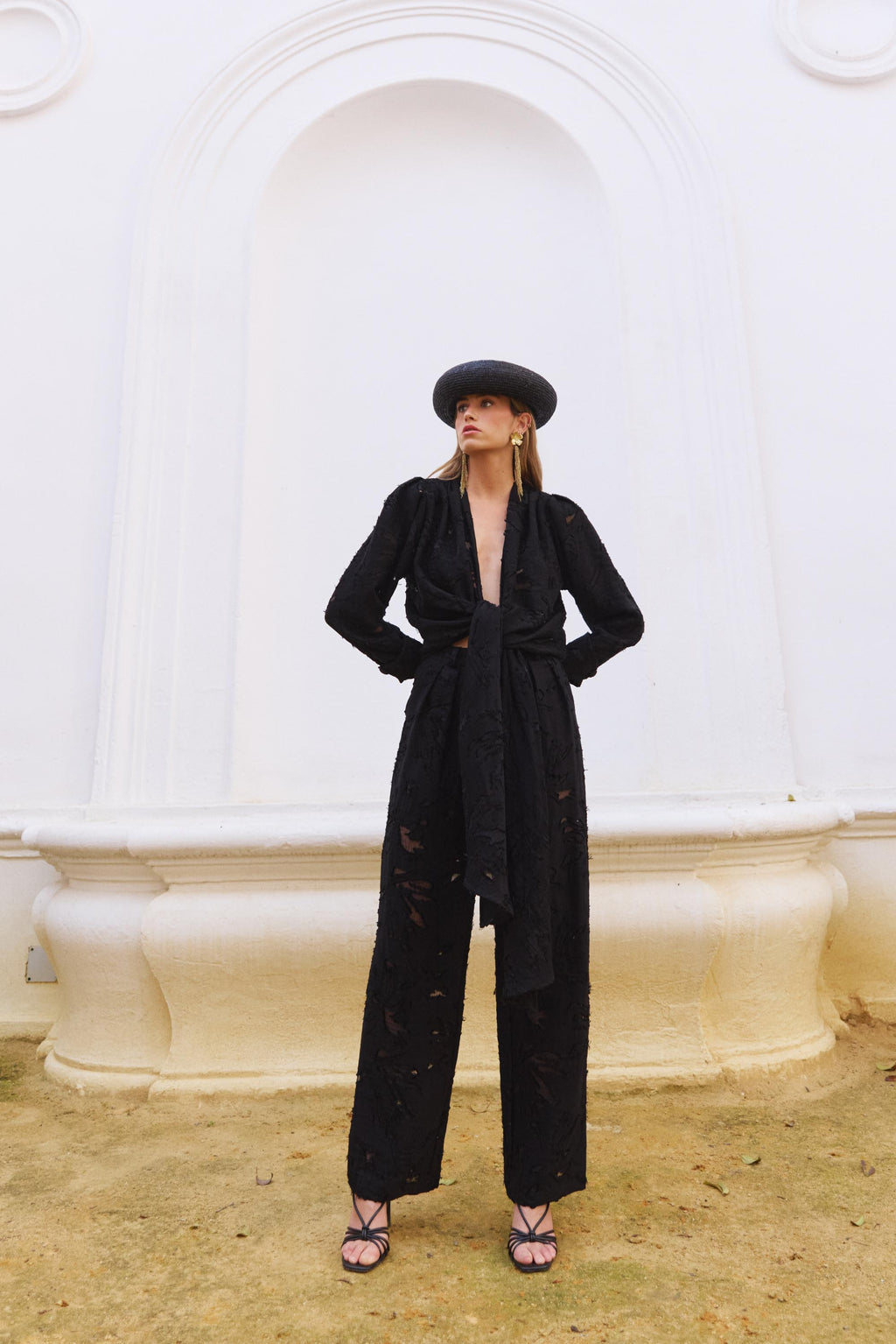 Pantalón Rigel Devoré Black – Estilismo – Hecho a mano en Sevilla