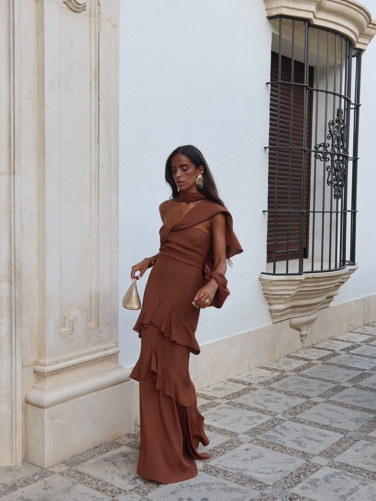 Vestido Makira con chal Tobacco