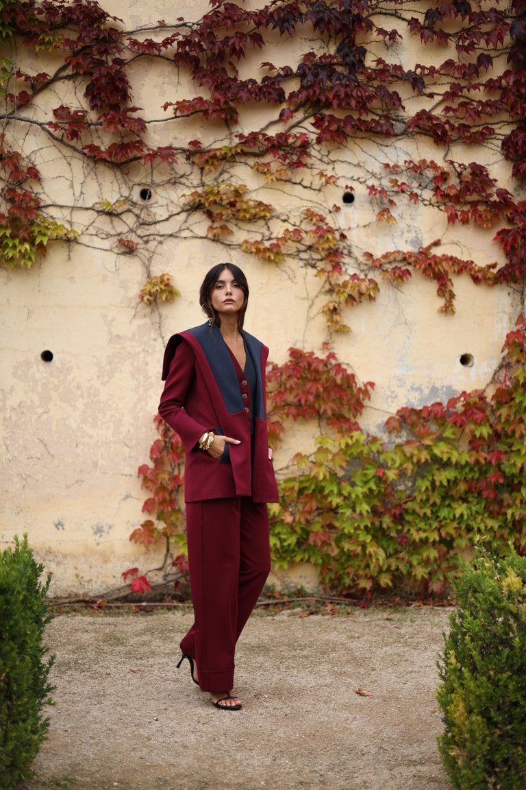 Veste en laine bordeaux et bleue