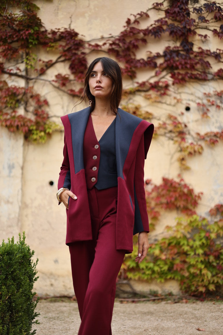 Veste en laine bordeaux et bleue