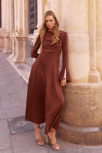 Vestido midi Halo Truffle
