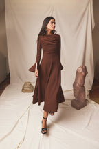 Vestido midi Halo Truffle