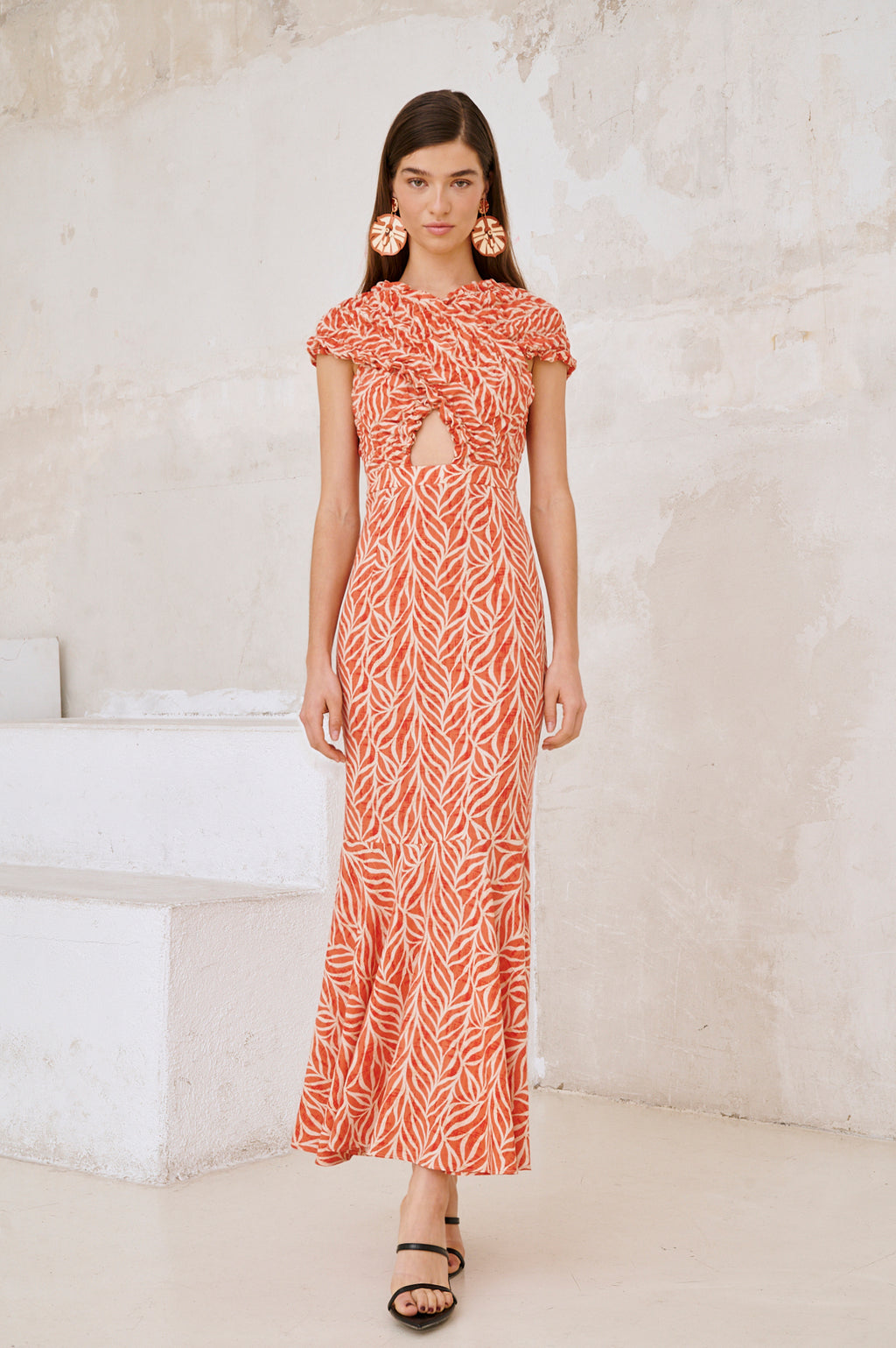 Vestido Midi Clareo Coral