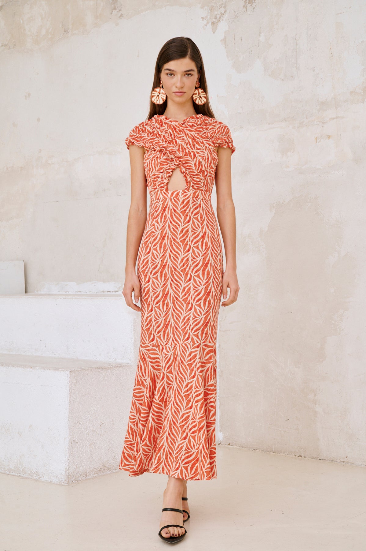 Vestido Midi Clareo Coral