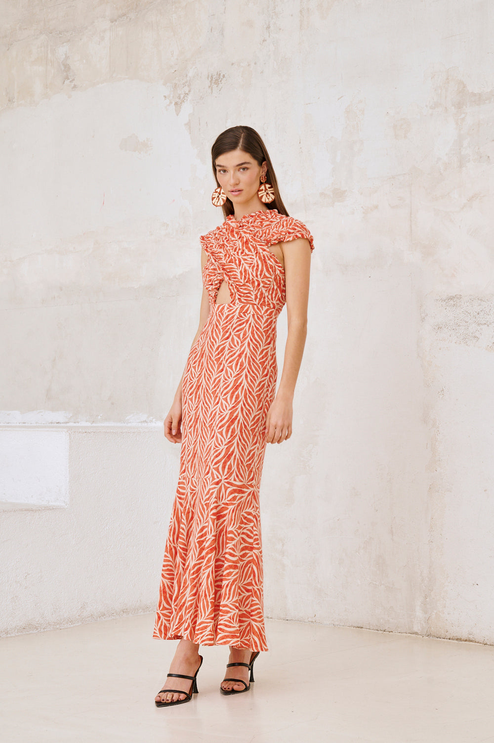 Vestido Midi Clareo Coral