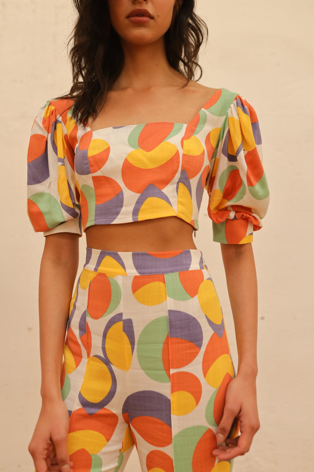 Croptop Rock Abstract
