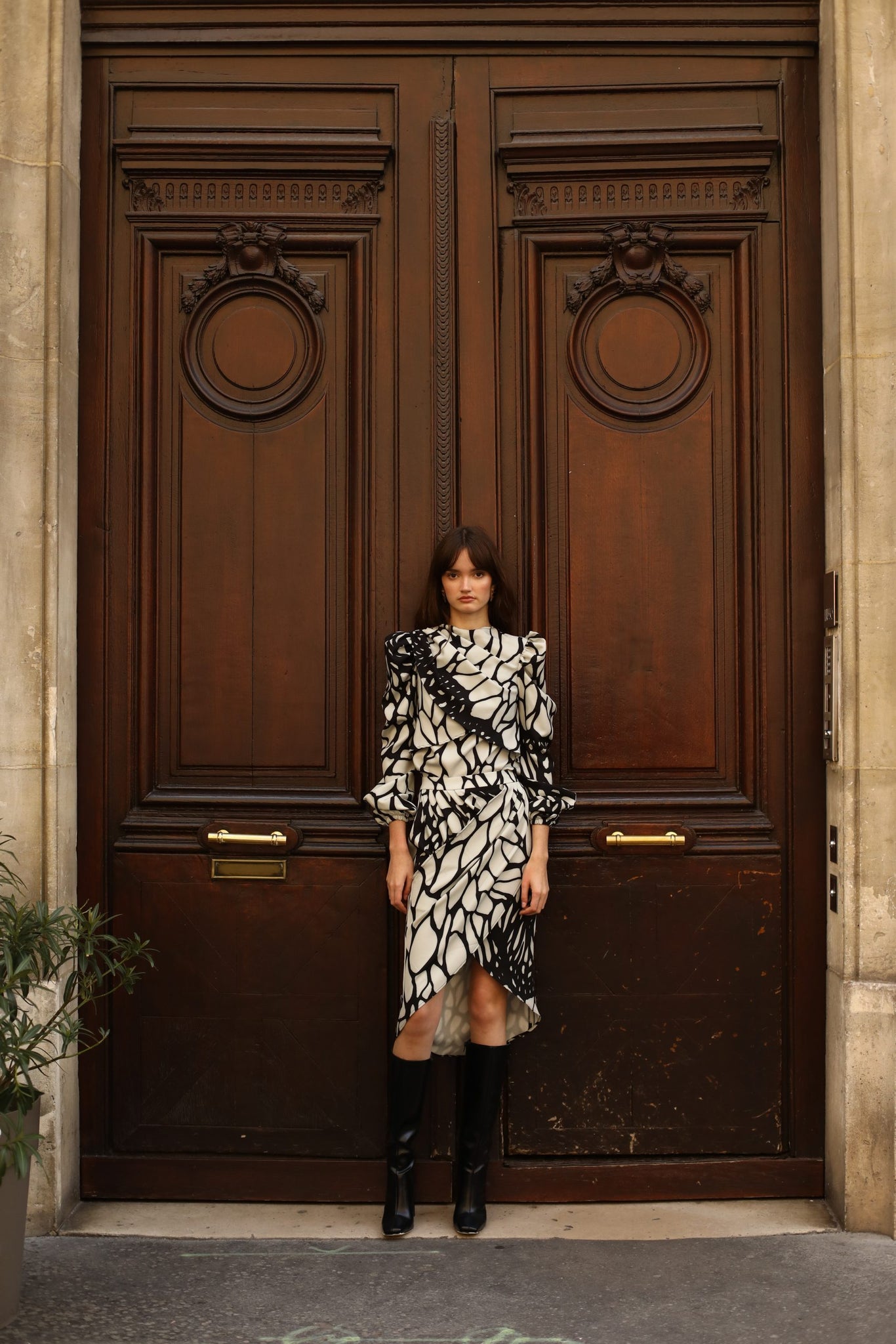 Hantai Black  White (Falda)